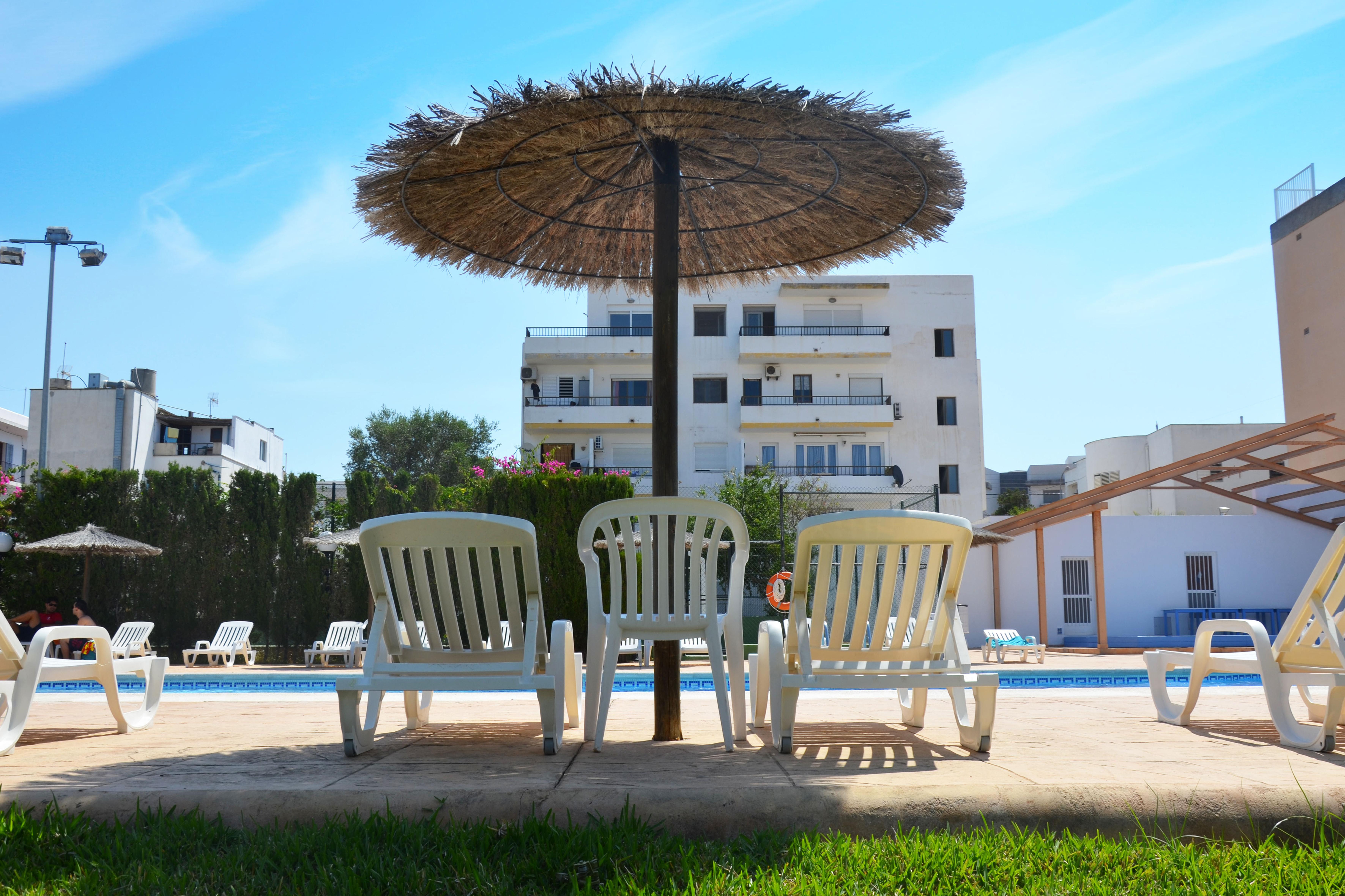 Aparthotel Vibra Bay San Antonio  Buitenkant foto