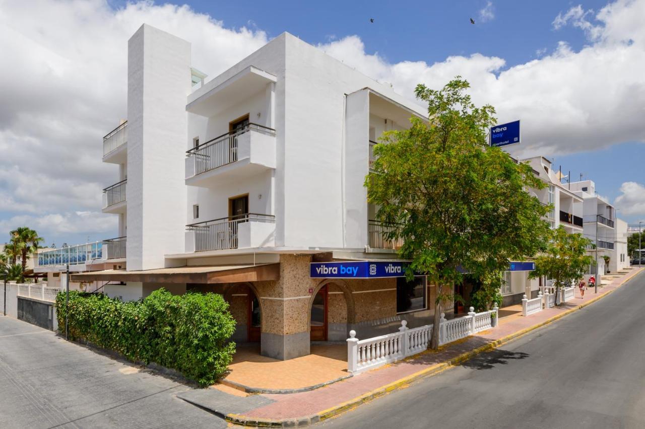 Aparthotel Vibra Bay San Antonio  Buitenkant foto