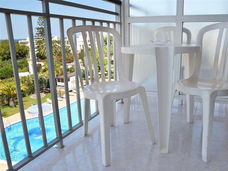 Aparthotel Vibra Bay San Antonio  Buitenkant foto