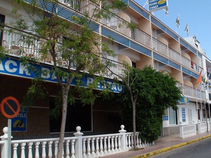Aparthotel Vibra Bay San Antonio  Buitenkant foto