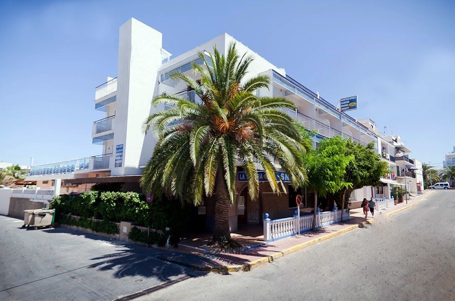 Aparthotel Vibra Bay San Antonio  Buitenkant foto